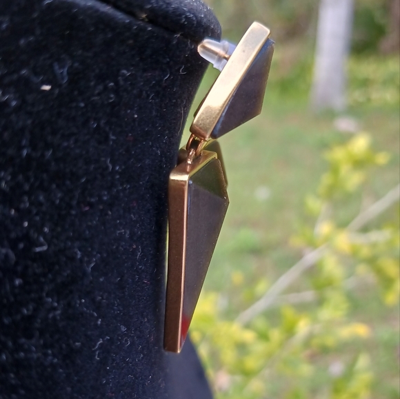 KENDRA SCOTT • Vivian Vintage Gold Statement Earrings* - Picture 11 of 12